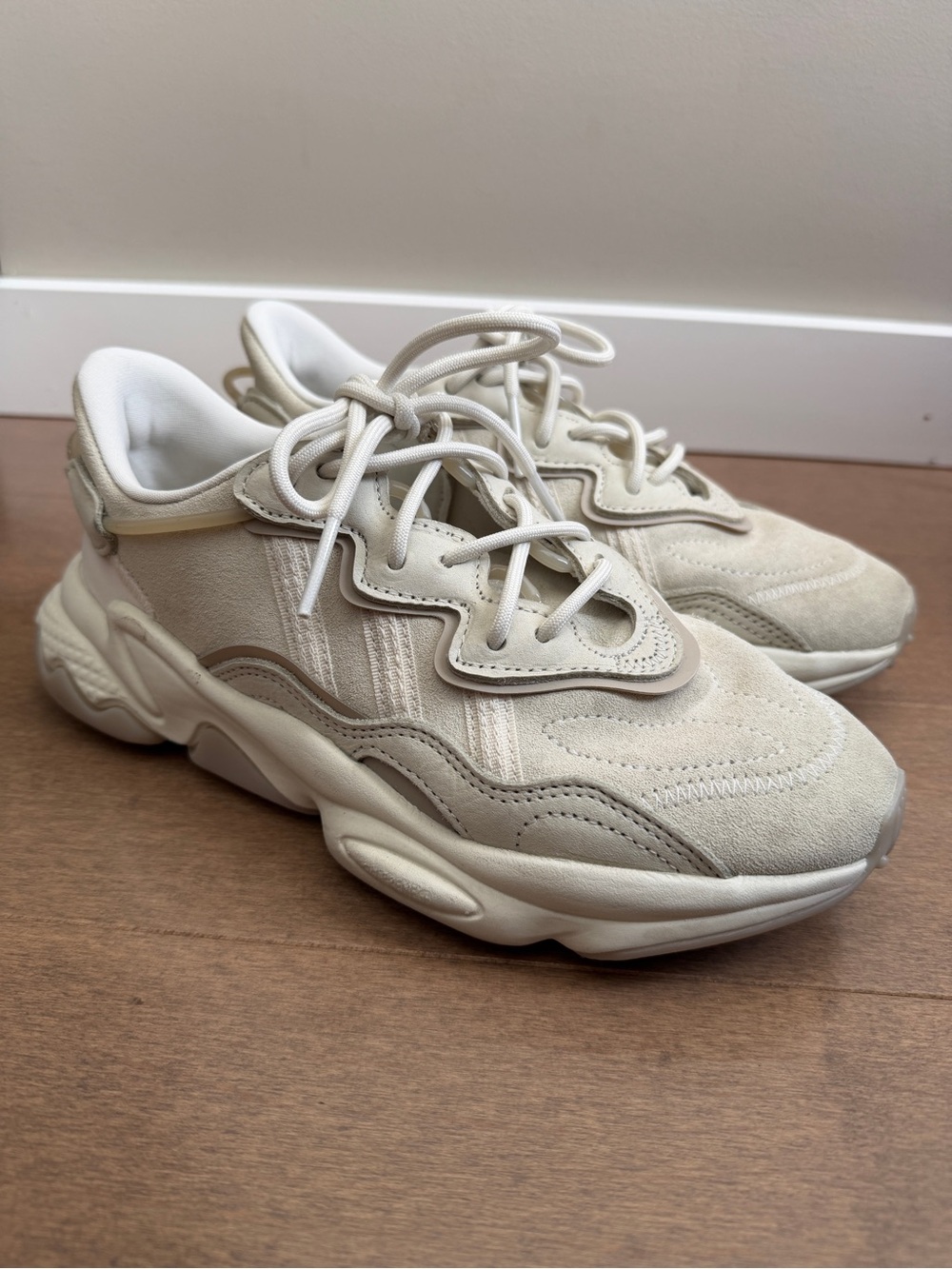 adidas women’s • OZWEEGO